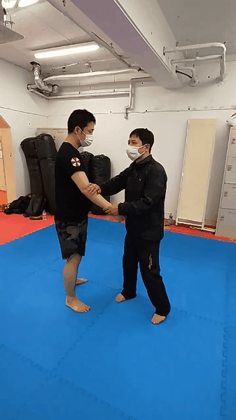 攻め捕り手